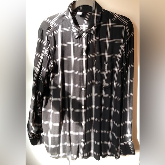 Old Navy button down tunic shirts, lot of 2 size L. EUC. - Picture 4 of 6